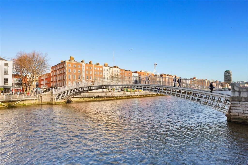 Delightful City Centre Apartment With Balcony Dublin Eksteriør bilde